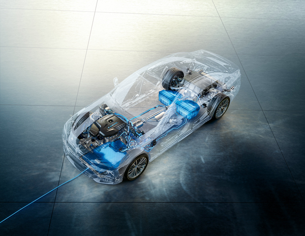 汽車也可以無線充電 寶馬集團推出世界首創(chuàng)BMW無線充電
